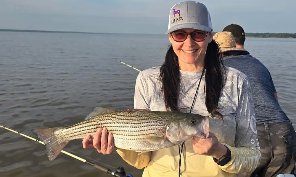 How Much Does a Lake Texoma Fishing Guide Cost?